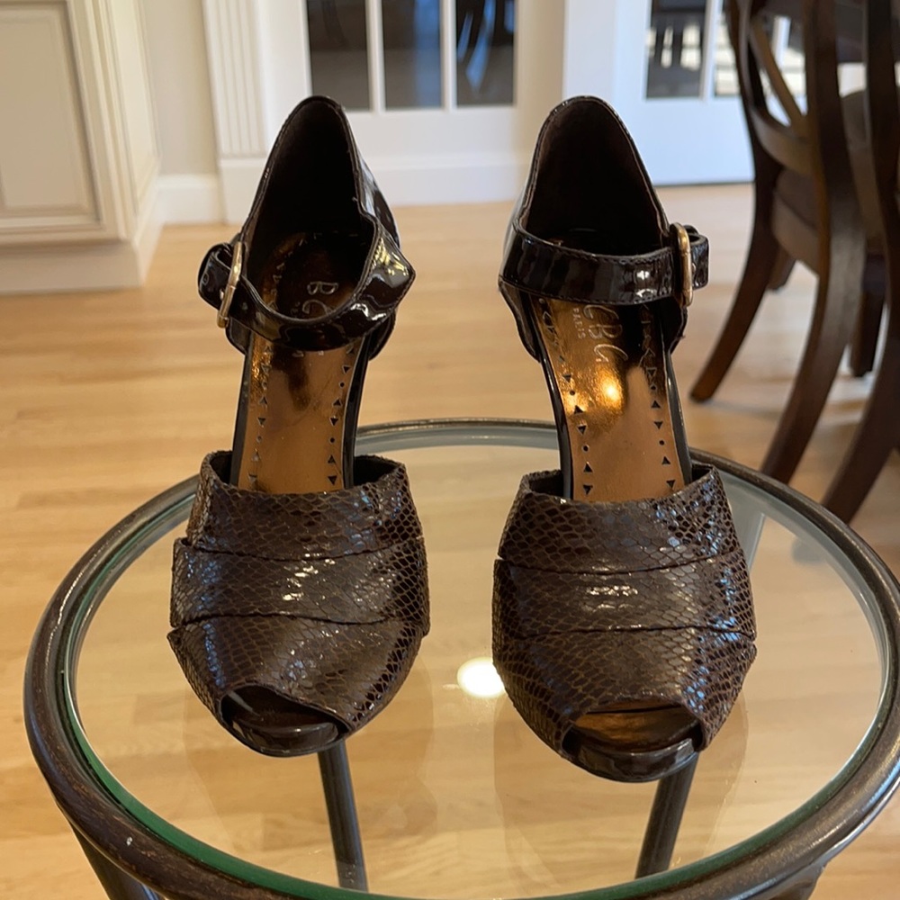 BCBG Paris brown 4” heel